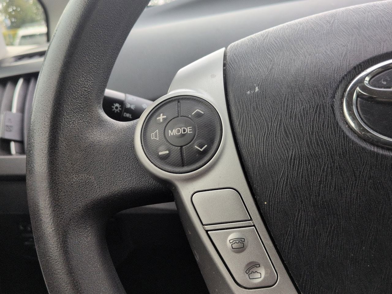 Thumbnail: 2015 Toyota Prius - 23