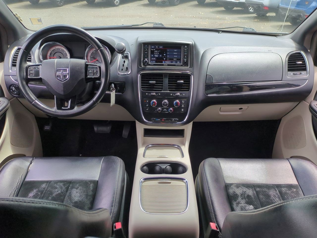 Thumbnail: 2017 Dodge Grand Caravan - 16