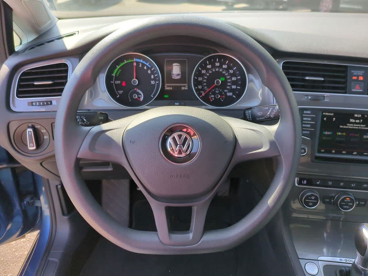 2016 Volkswagen e-Golf SE 20