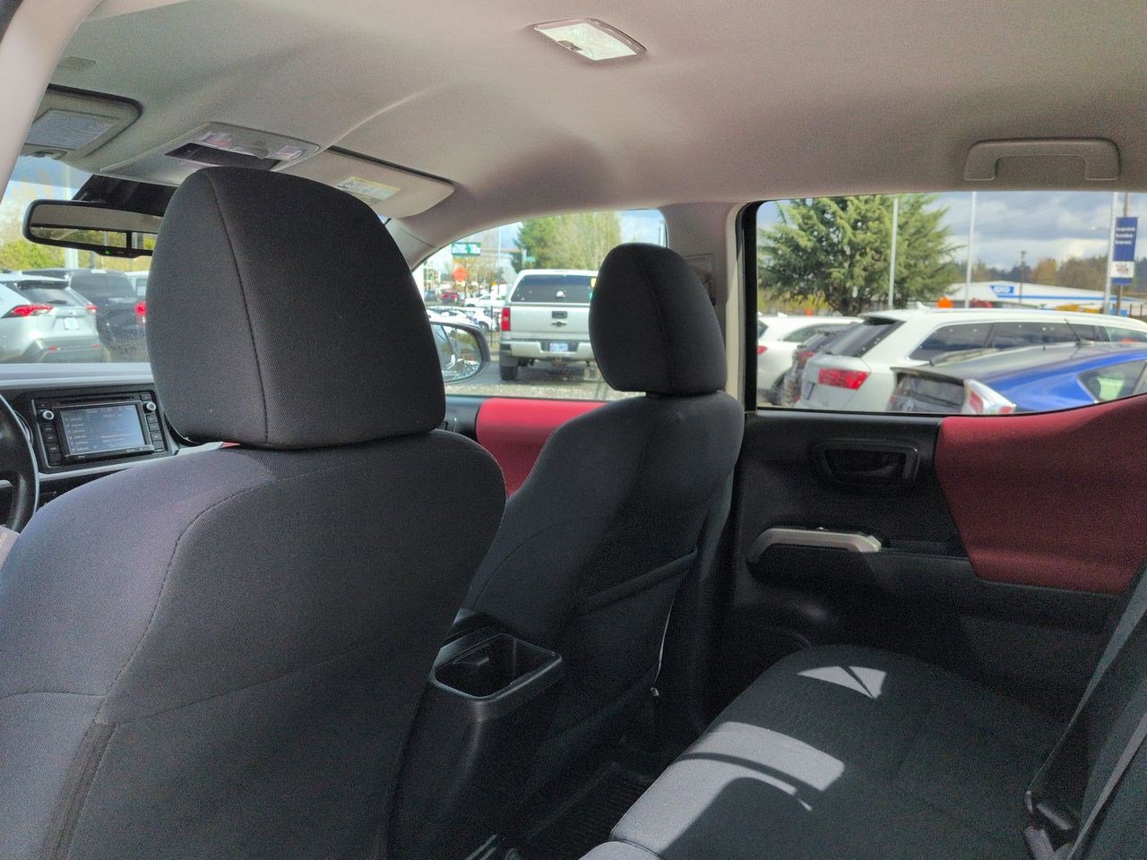 Thumbnail: 2019 Toyota Tacoma - 18