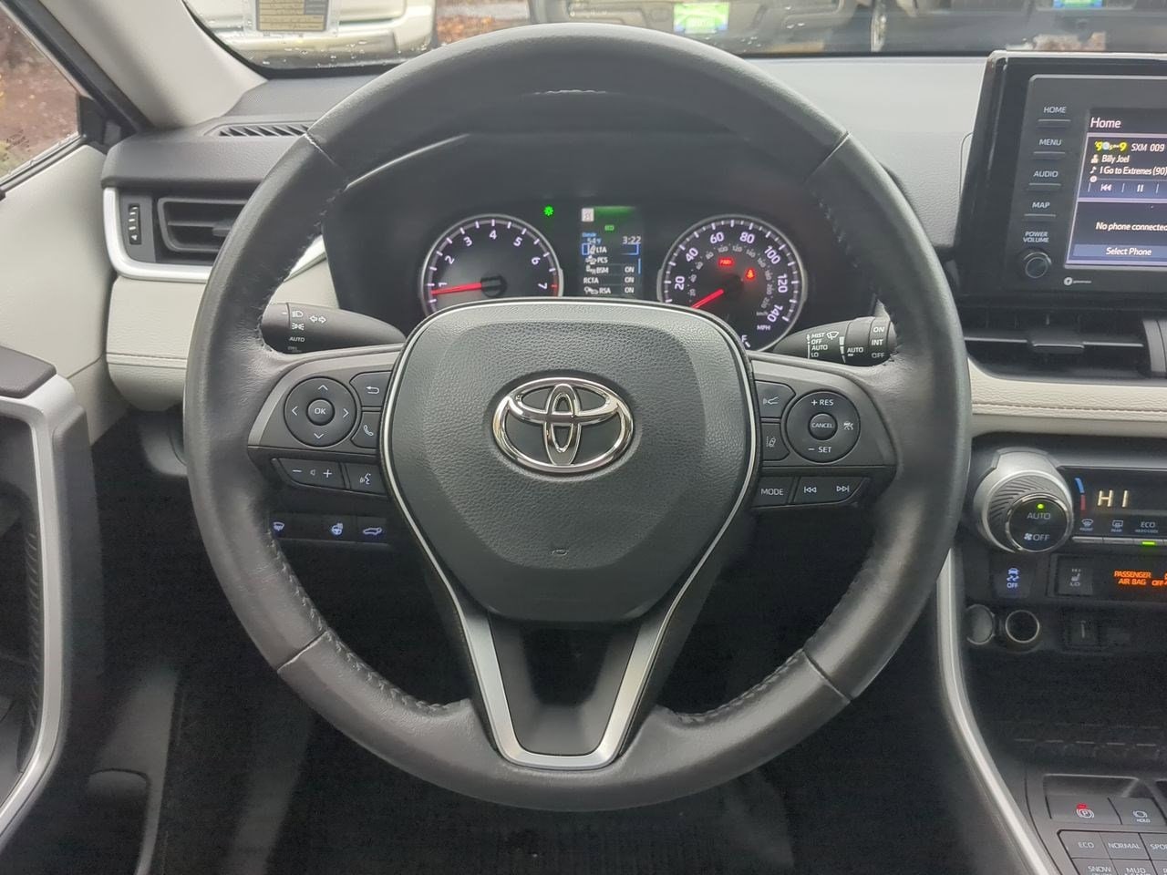 Thumbnail: 2022 Toyota RAV4 - 24