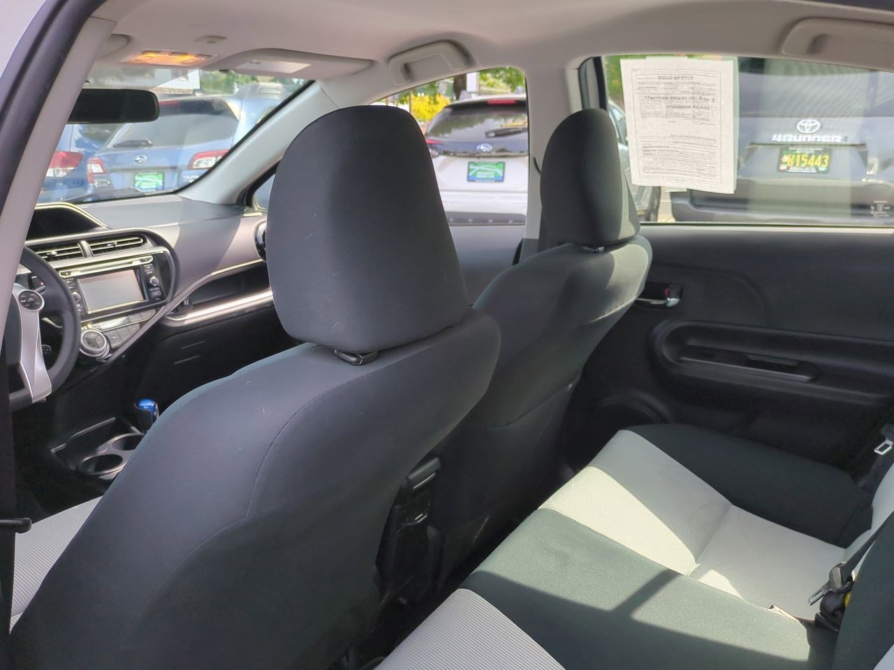 Thumbnail: 2016 Toyota Prius c - 18