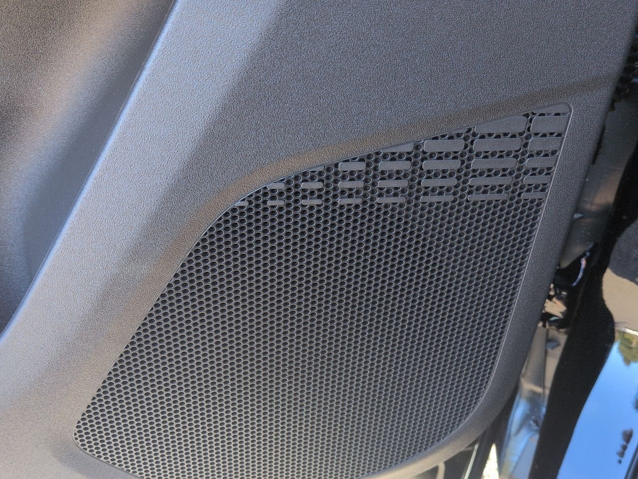 Thumbnail: 2026 Subaru Solterra - 32