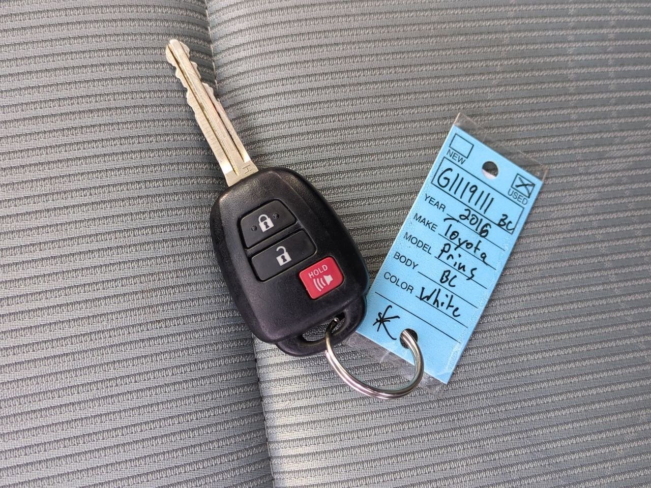 Thumbnail: 2016 Toyota Prius c - 35