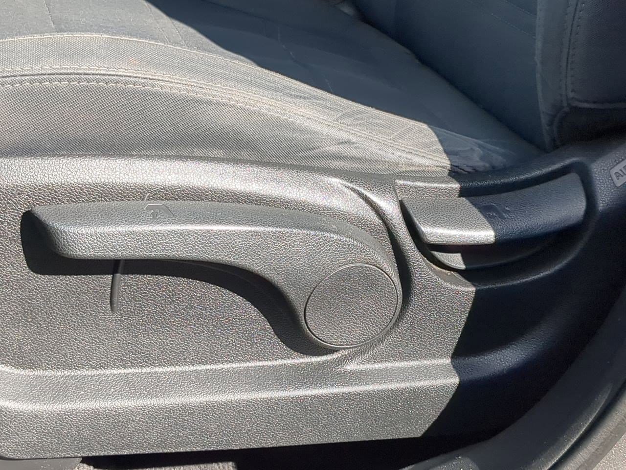 Thumbnail: 2016 Kia Sorento - 17