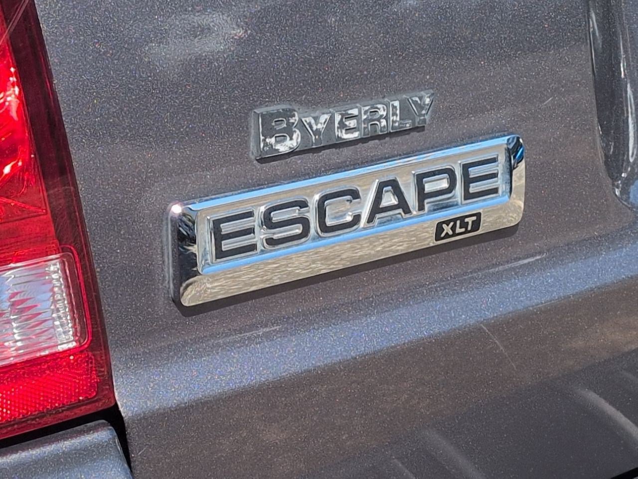 Thumbnail: 2011 Ford Escape - 13
