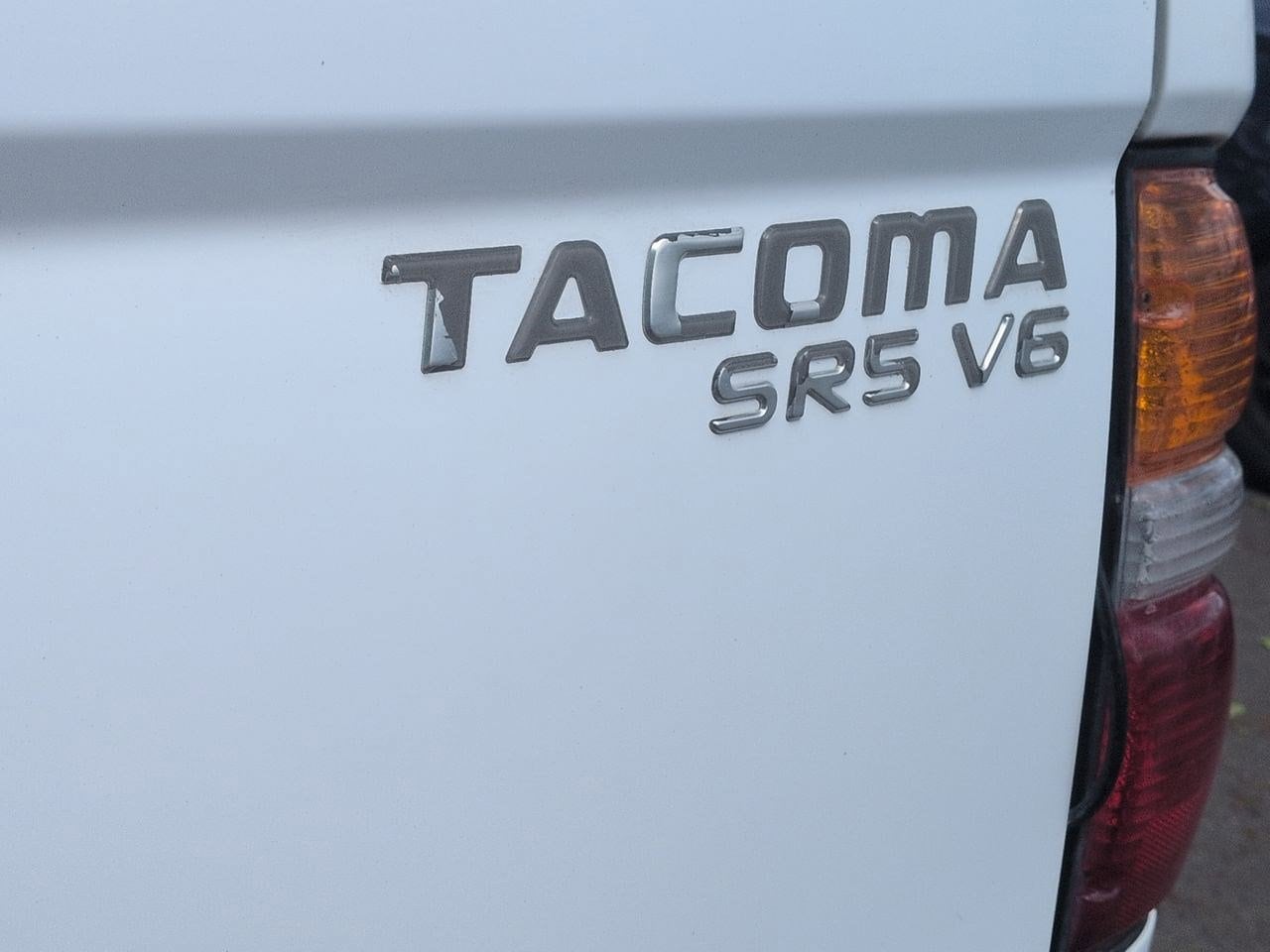 Thumbnail: 2002 Toyota Tacoma - 13