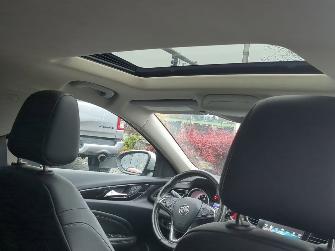 Thumbnail: 2018 Buick Regal - 23