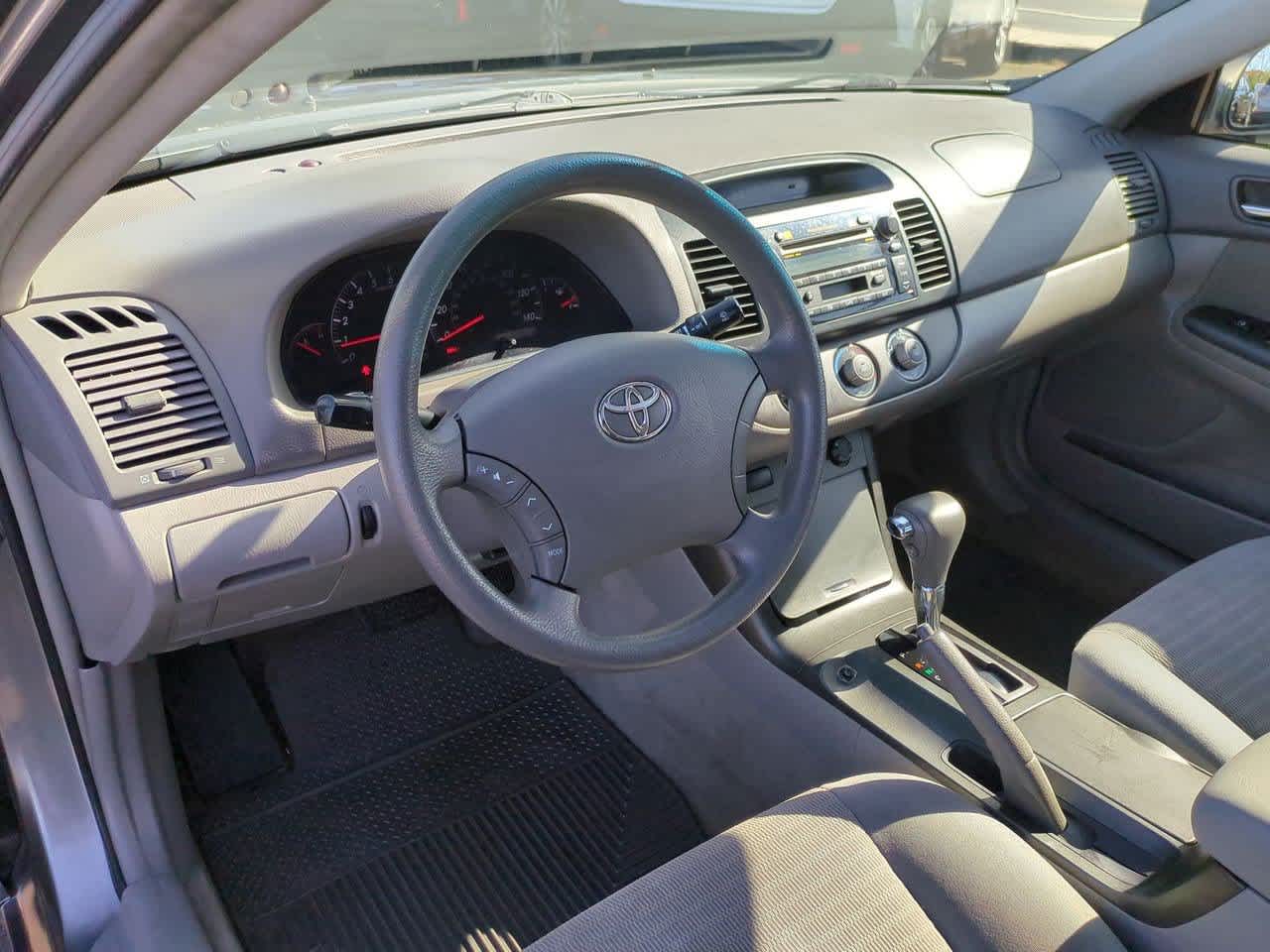 2006 Toyota Camry LE 10