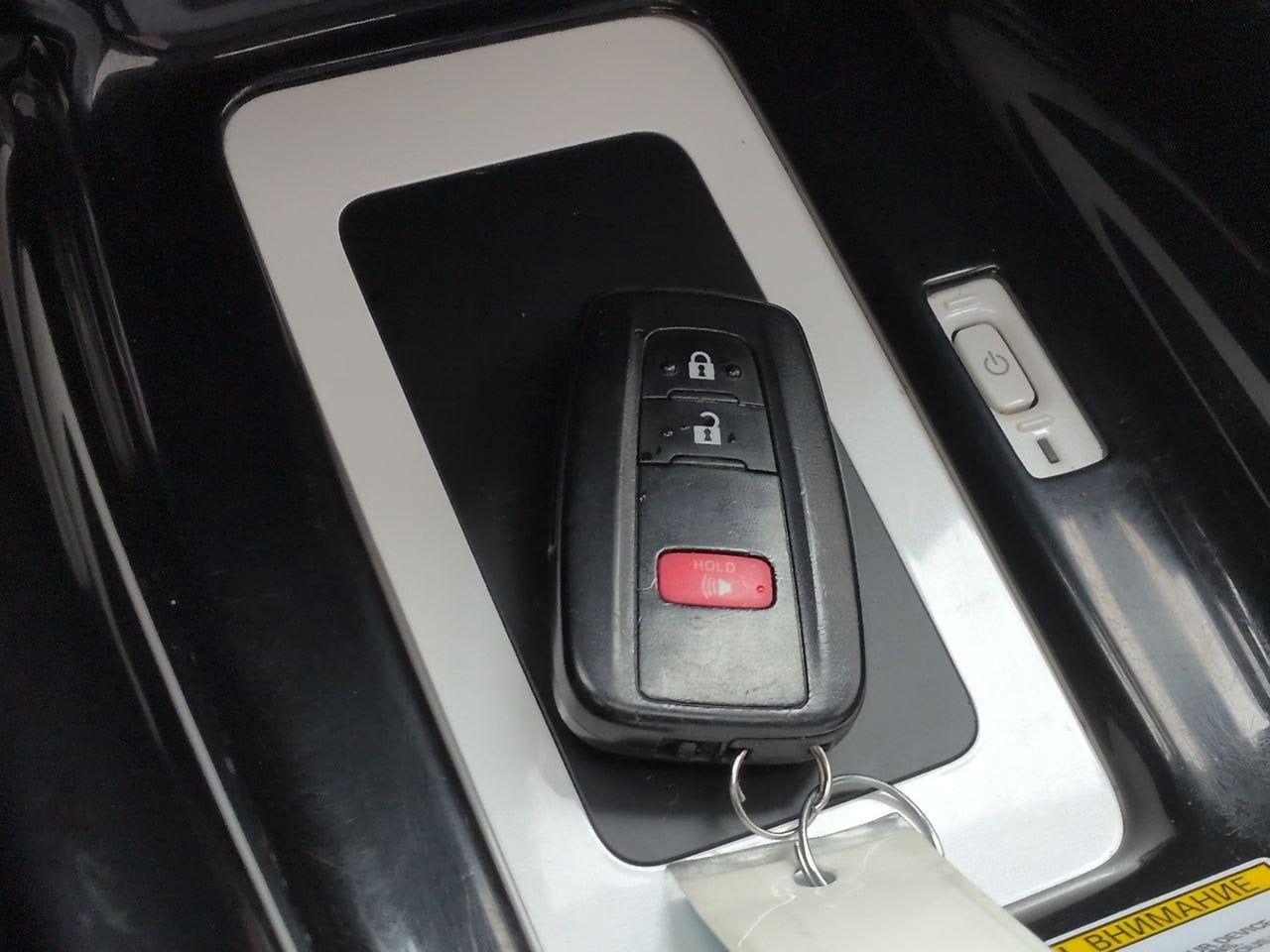 Thumbnail: 2016 Toyota Prius - 33