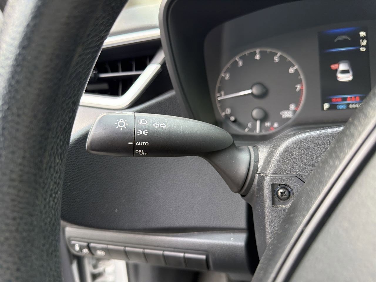 Thumbnail: 2023 Toyota Corolla - 32