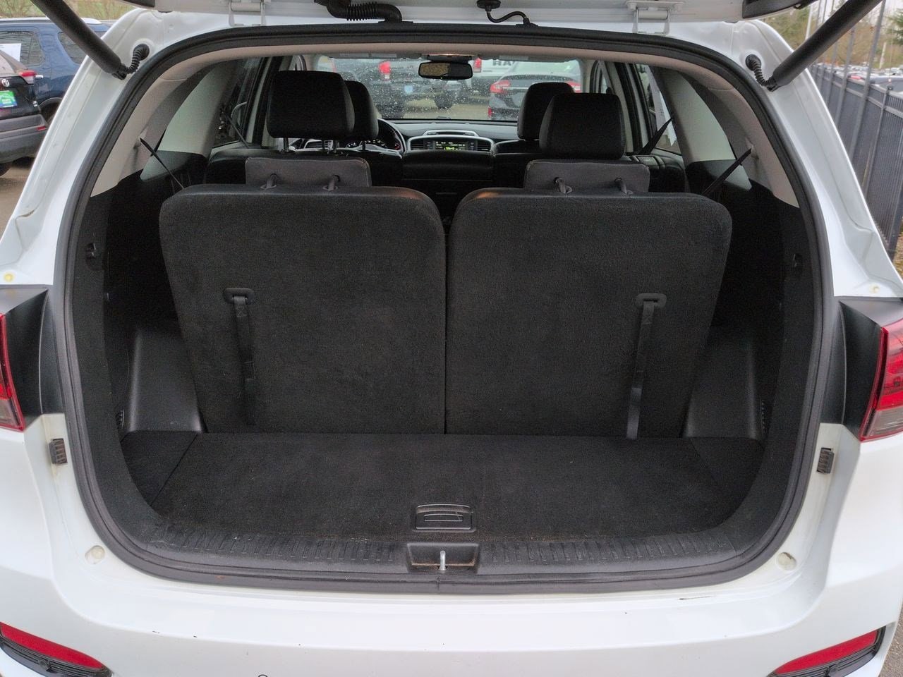 Thumbnail: 2019 Kia Sorento - 34