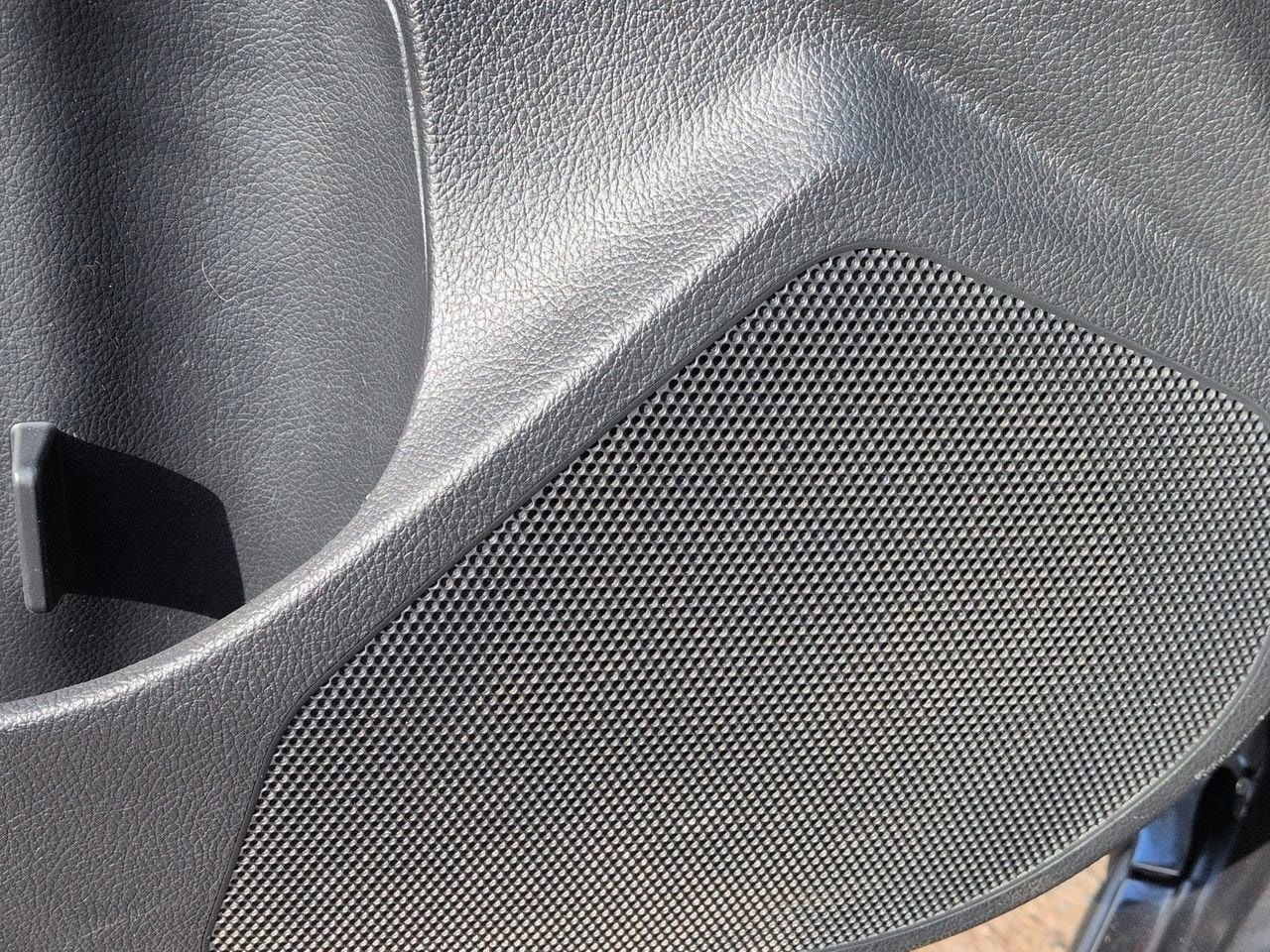 Thumbnail: 2016 Subaru Crosstrek - 32