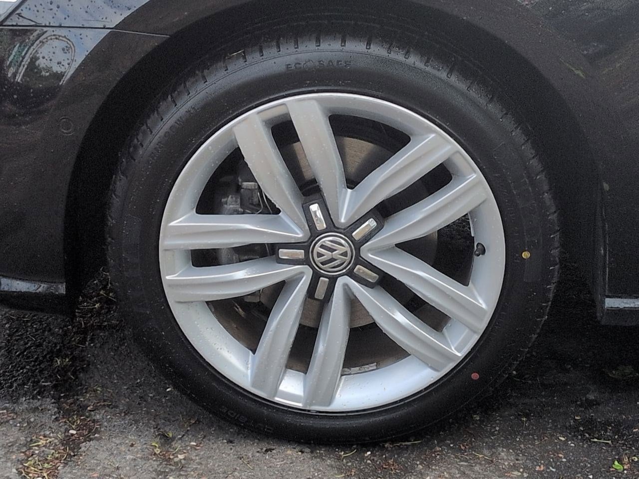 Thumbnail: 2017 Volkswagen Passat - 14