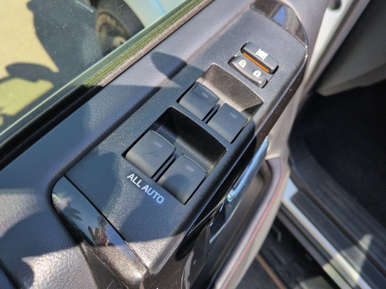 Thumbnail: 2024 Toyota 4Runner - 25