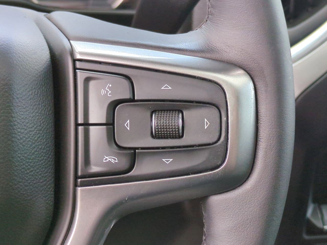 Thumbnail: 2020 Chevrolet Silverado 1500 - 35