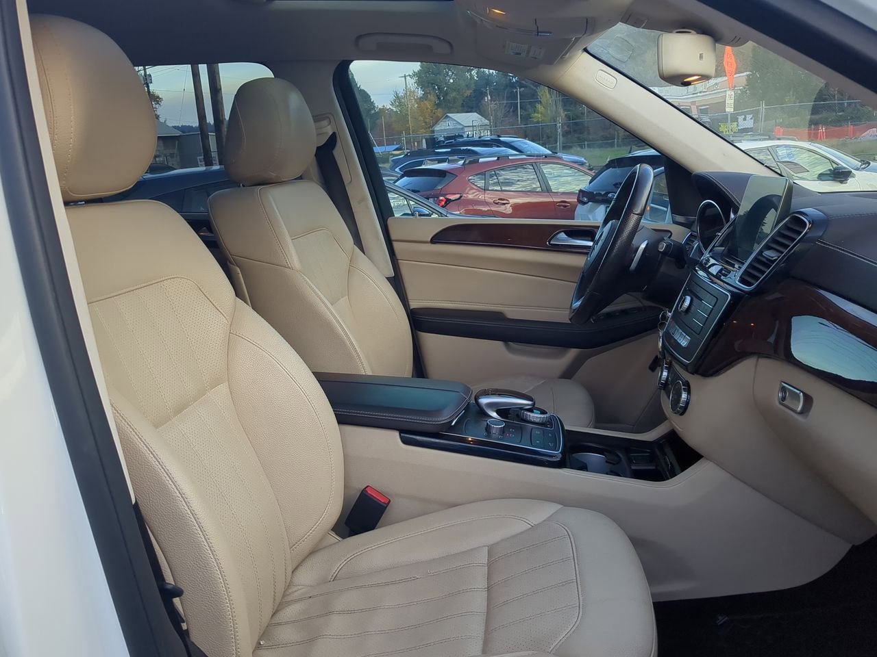 Thumbnail: 2019 Mercedes-Benz GLS - 23