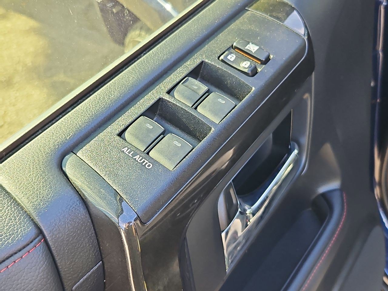 Thumbnail: 2021 Toyota 4Runner - 18