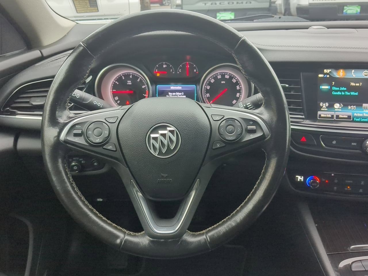 Thumbnail: 2018 Buick Regal - 25