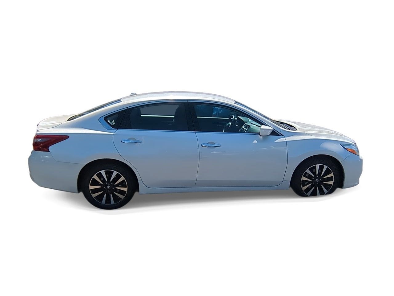Thumbnail: 2018 Nissan Altima - 9