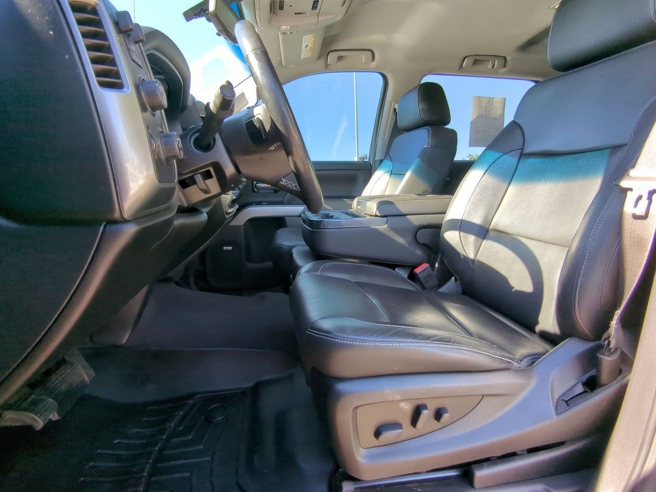 Thumbnail: 2018 Chevrolet Silverado 1500 - 24