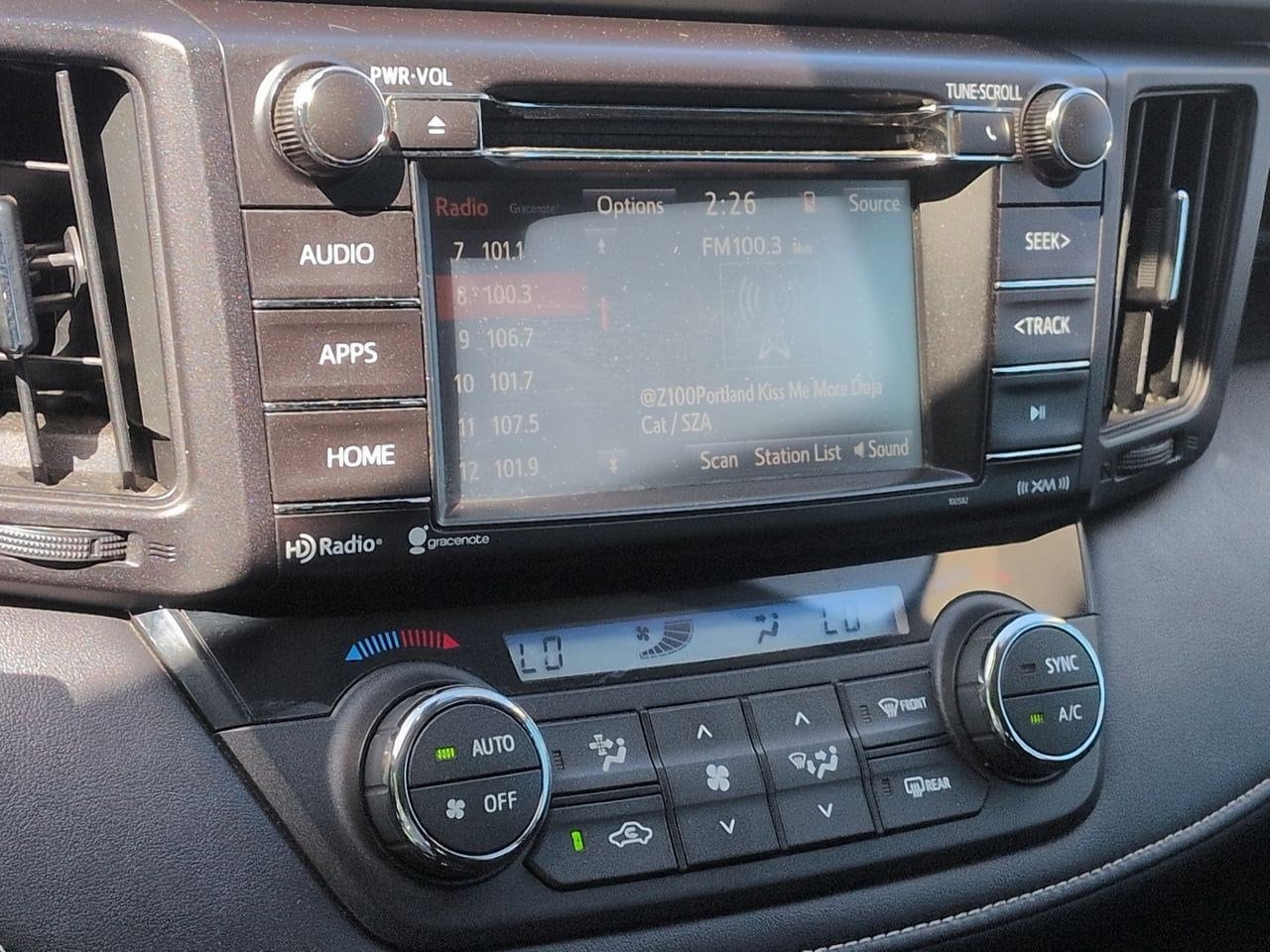 Thumbnail: 2017 Toyota RAV4 - 27