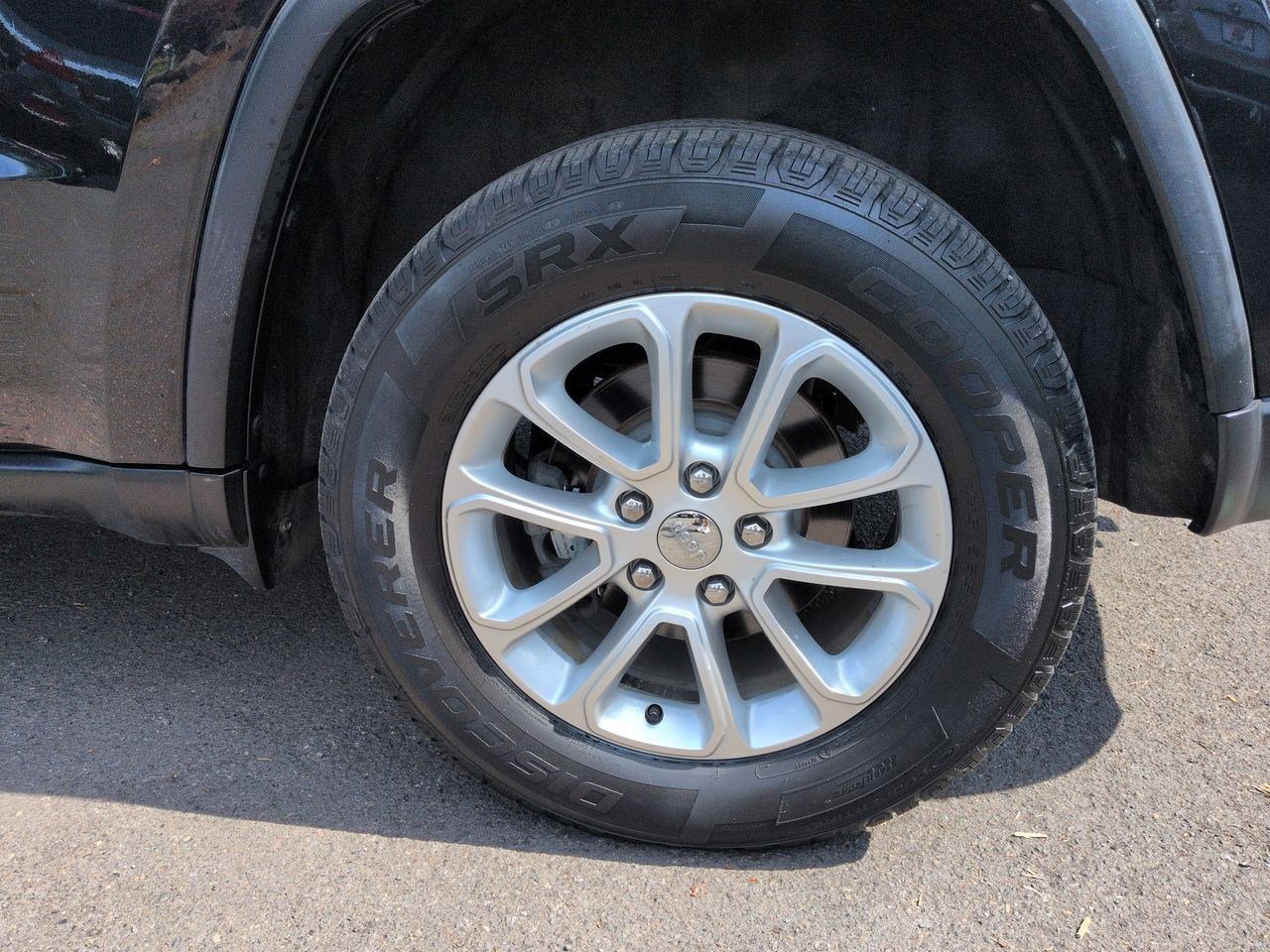 Thumbnail: 2014 Jeep Grand Cherokee - 21