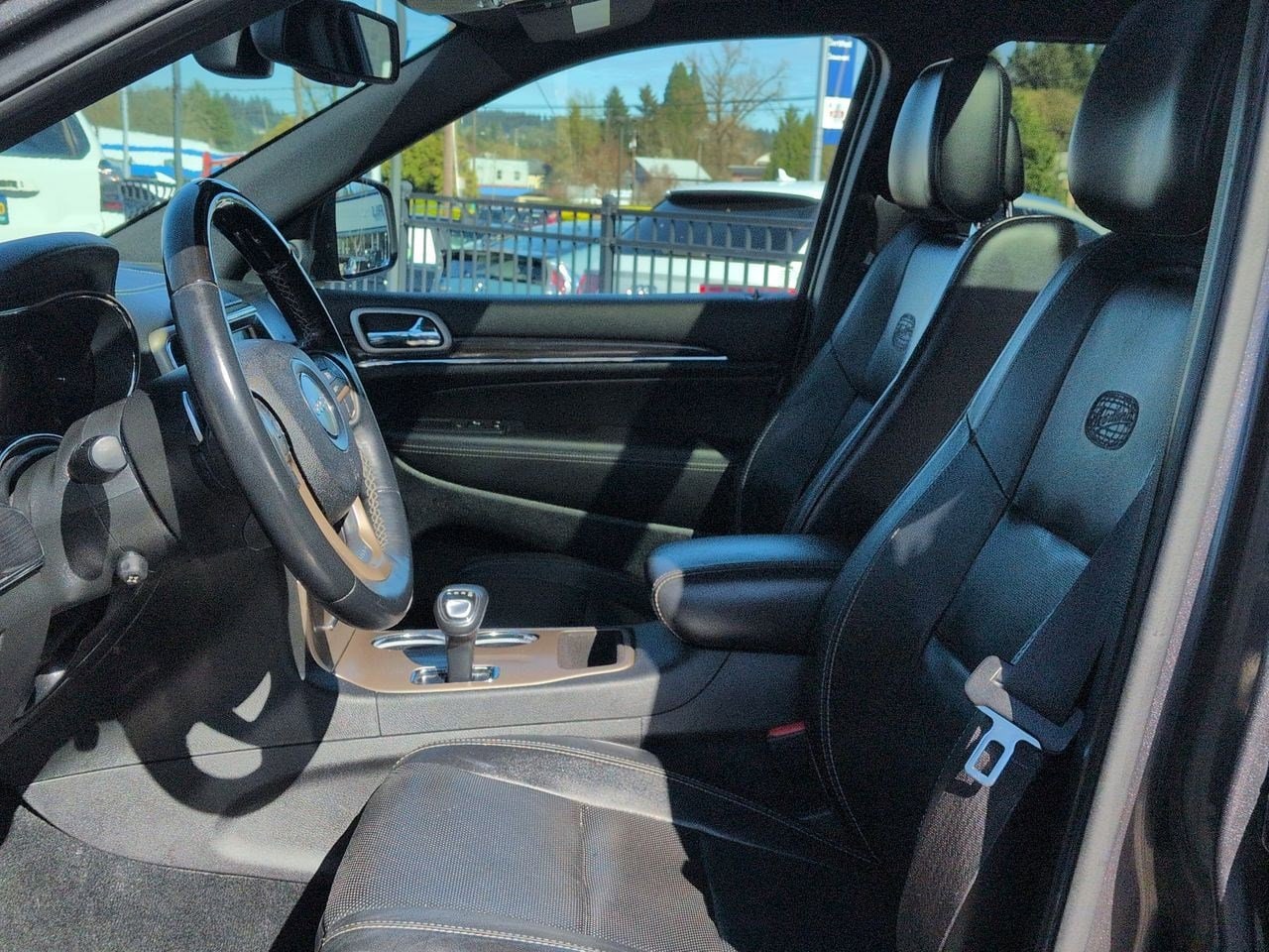 Thumbnail: 2014 Jeep Grand Cherokee - 17