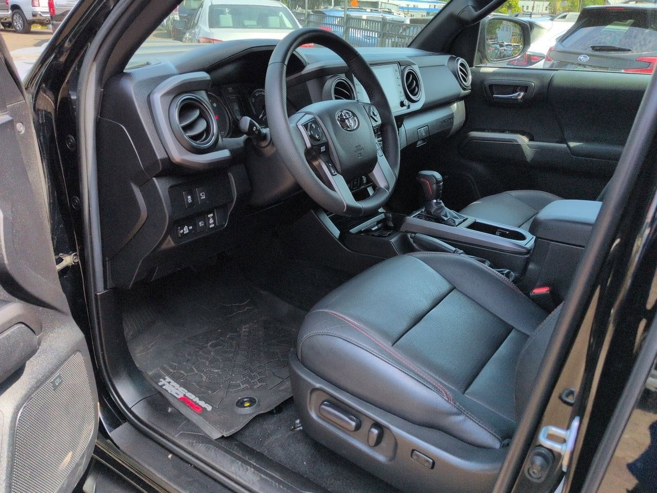 Thumbnail: 2023 Toyota Tacoma - 10