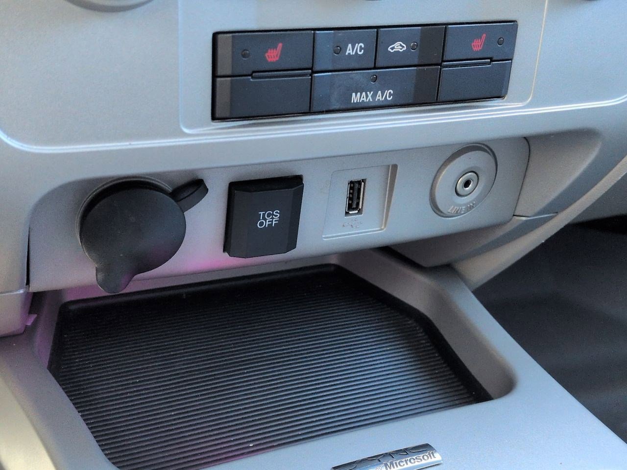 Thumbnail: 2011 Ford Escape - 31