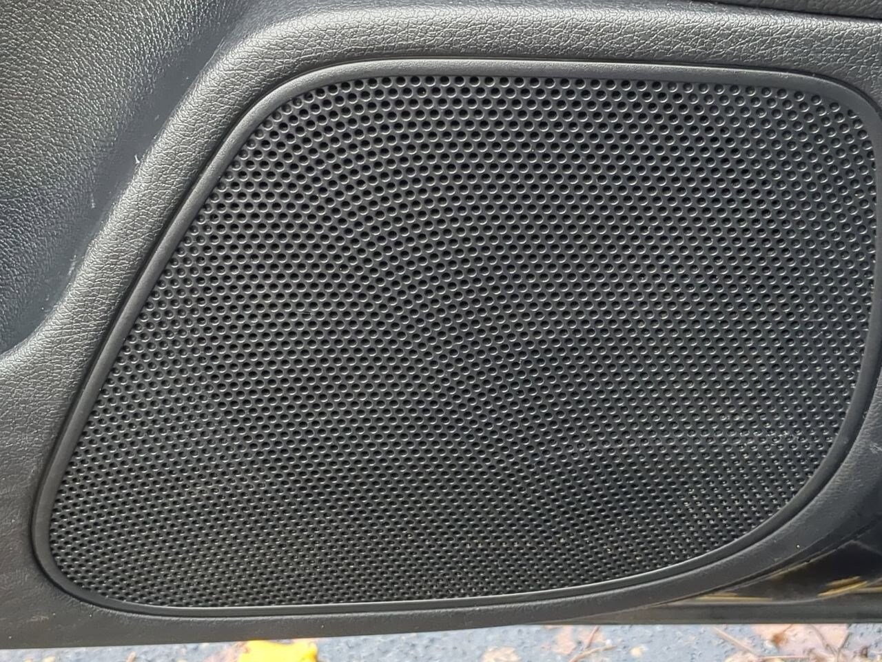 Thumbnail: 2020 Kia Stinger - 33