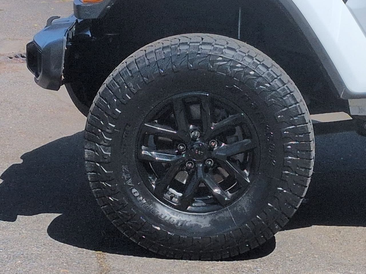 Thumbnail: 2022 Jeep Gladiator - 13