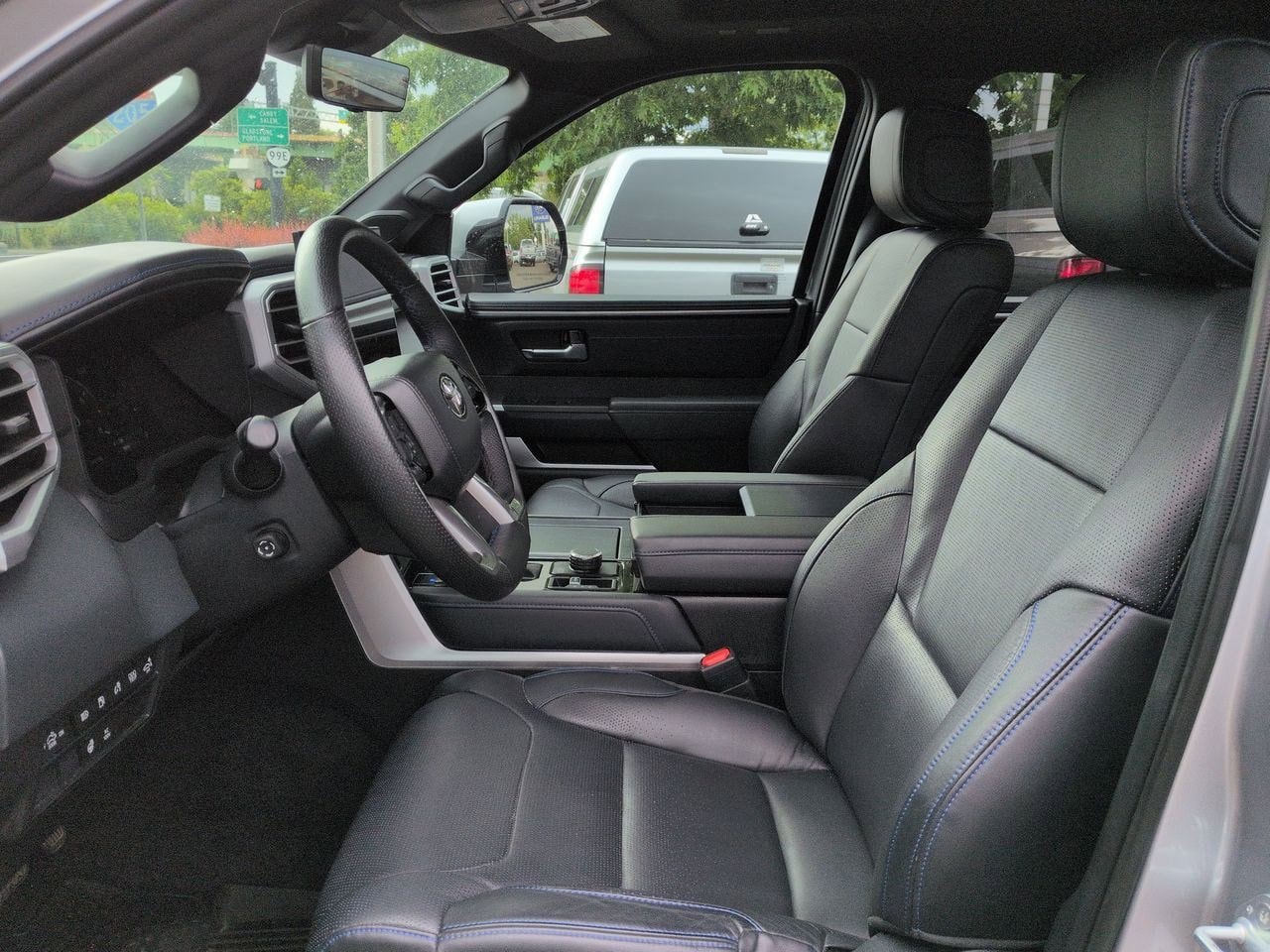 2022 Toyota Tundra Platinum - Photo 16