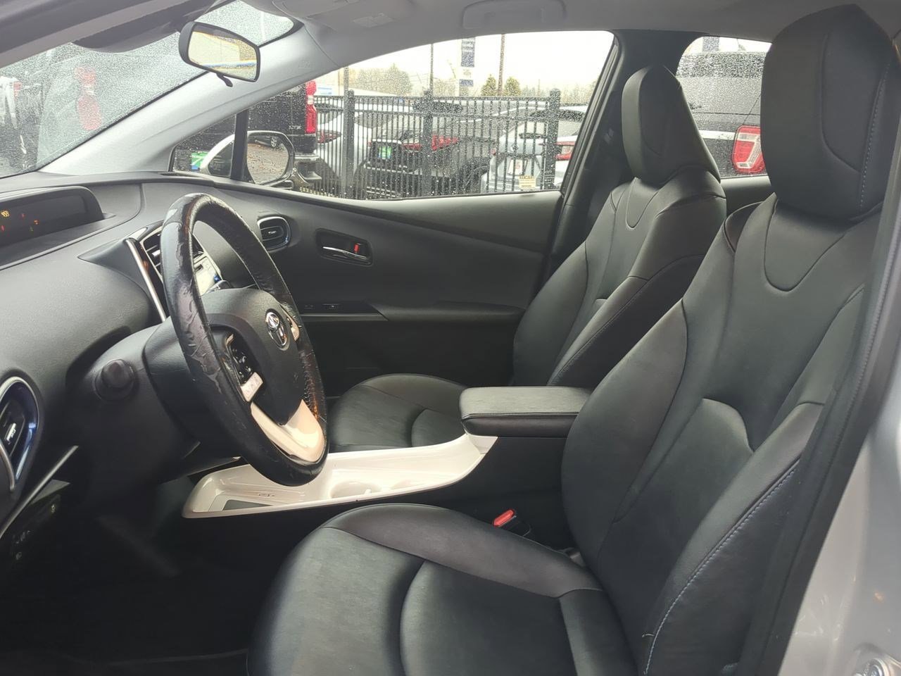 Thumbnail: 2016 Toyota Prius - 17