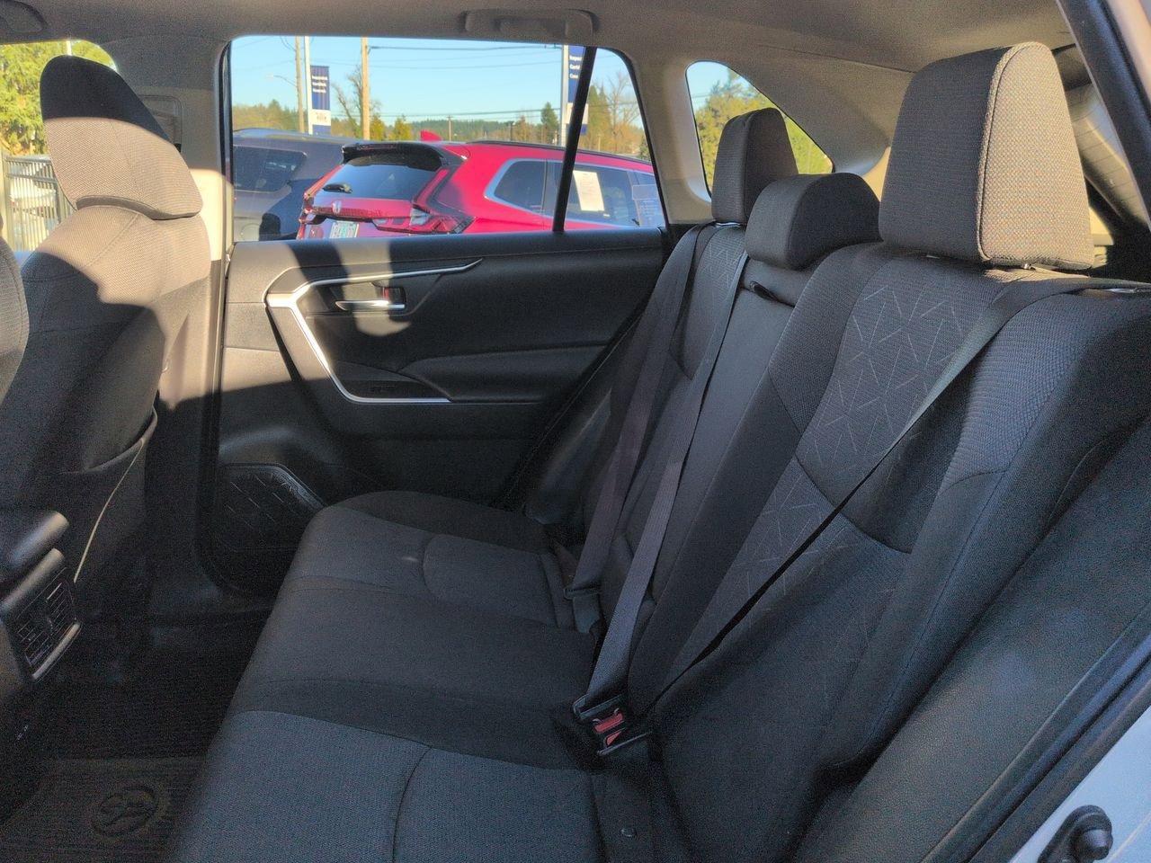 Thumbnail: 2022 Toyota RAV4 - 20