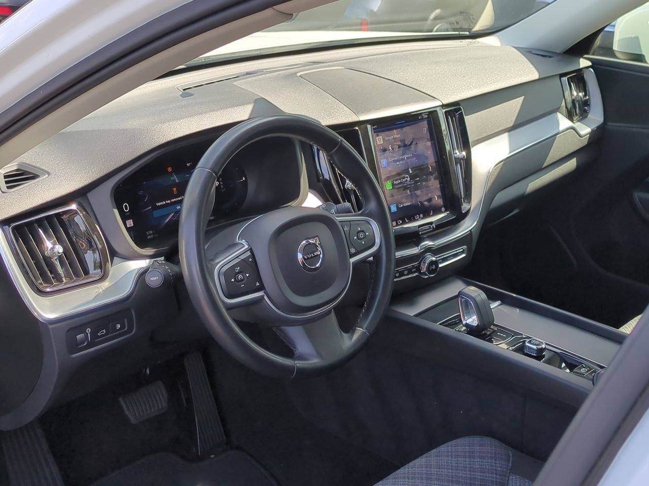 Thumbnail: 2022 Volvo XC60 - 10