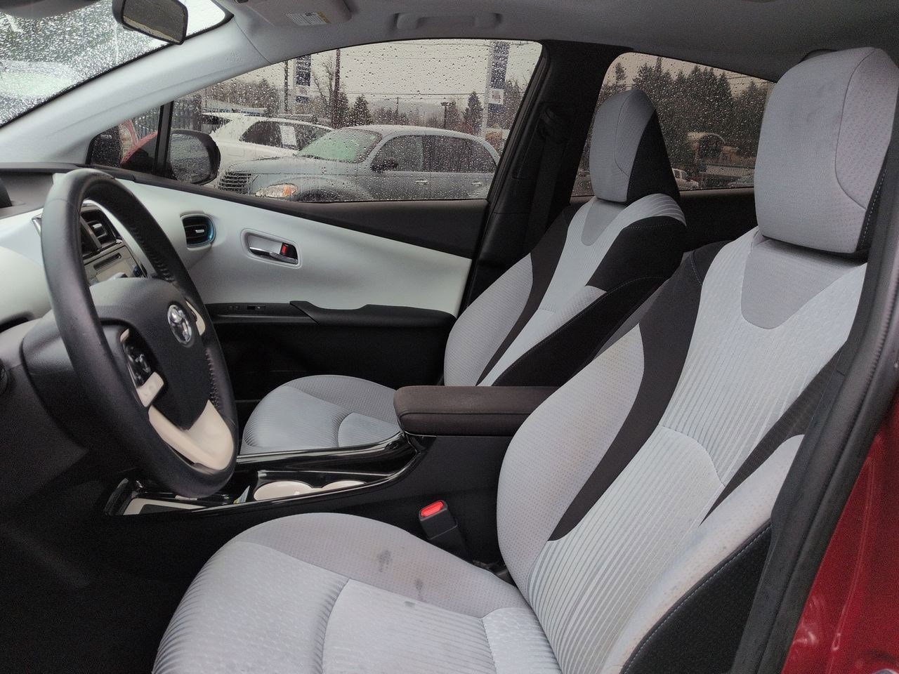 Thumbnail: 2016 Toyota Prius - 15