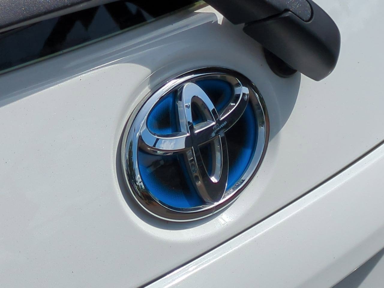 Thumbnail: 2016 Toyota Prius c - 11