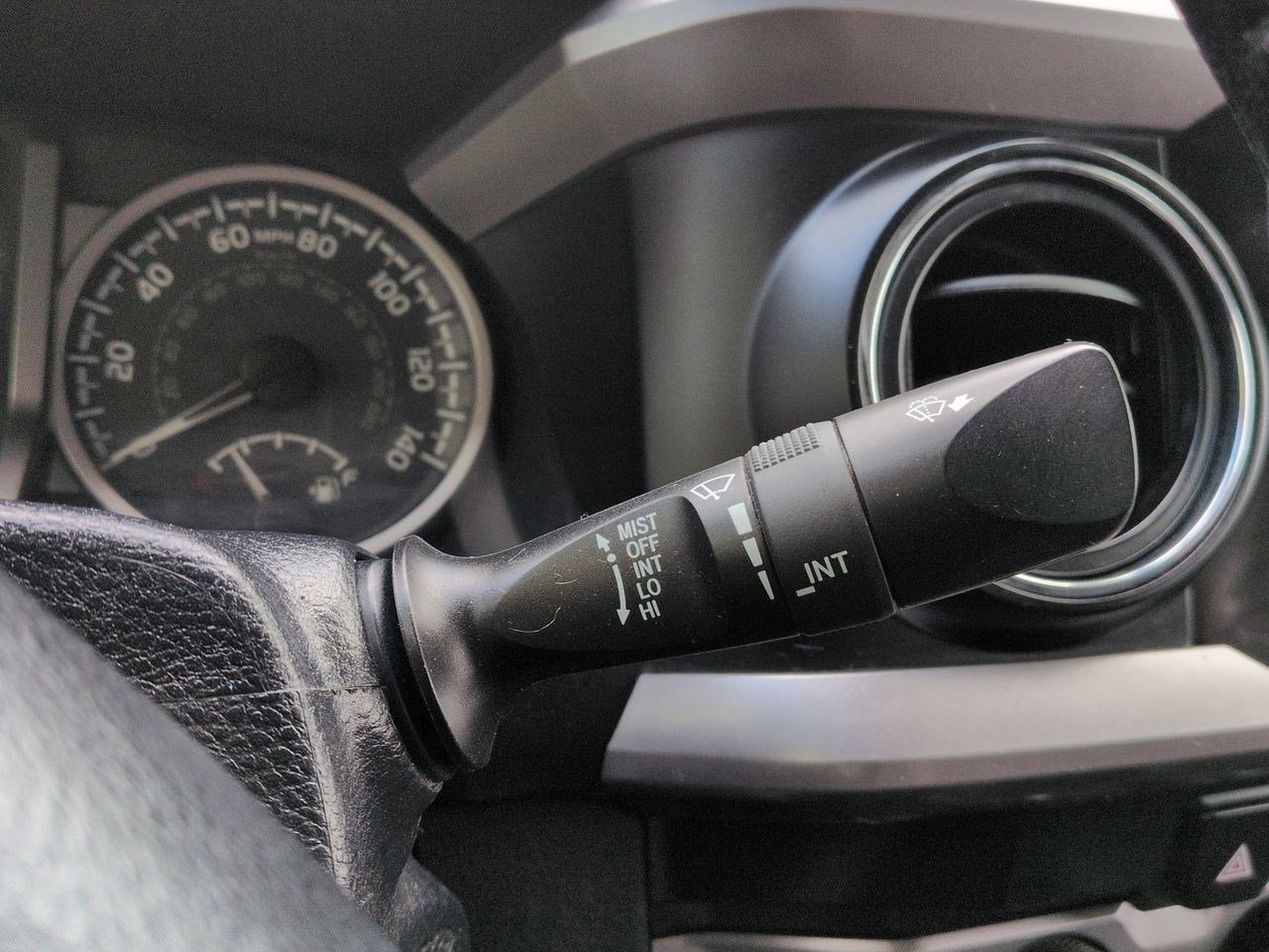 Thumbnail: 2019 Toyota Tacoma - 25