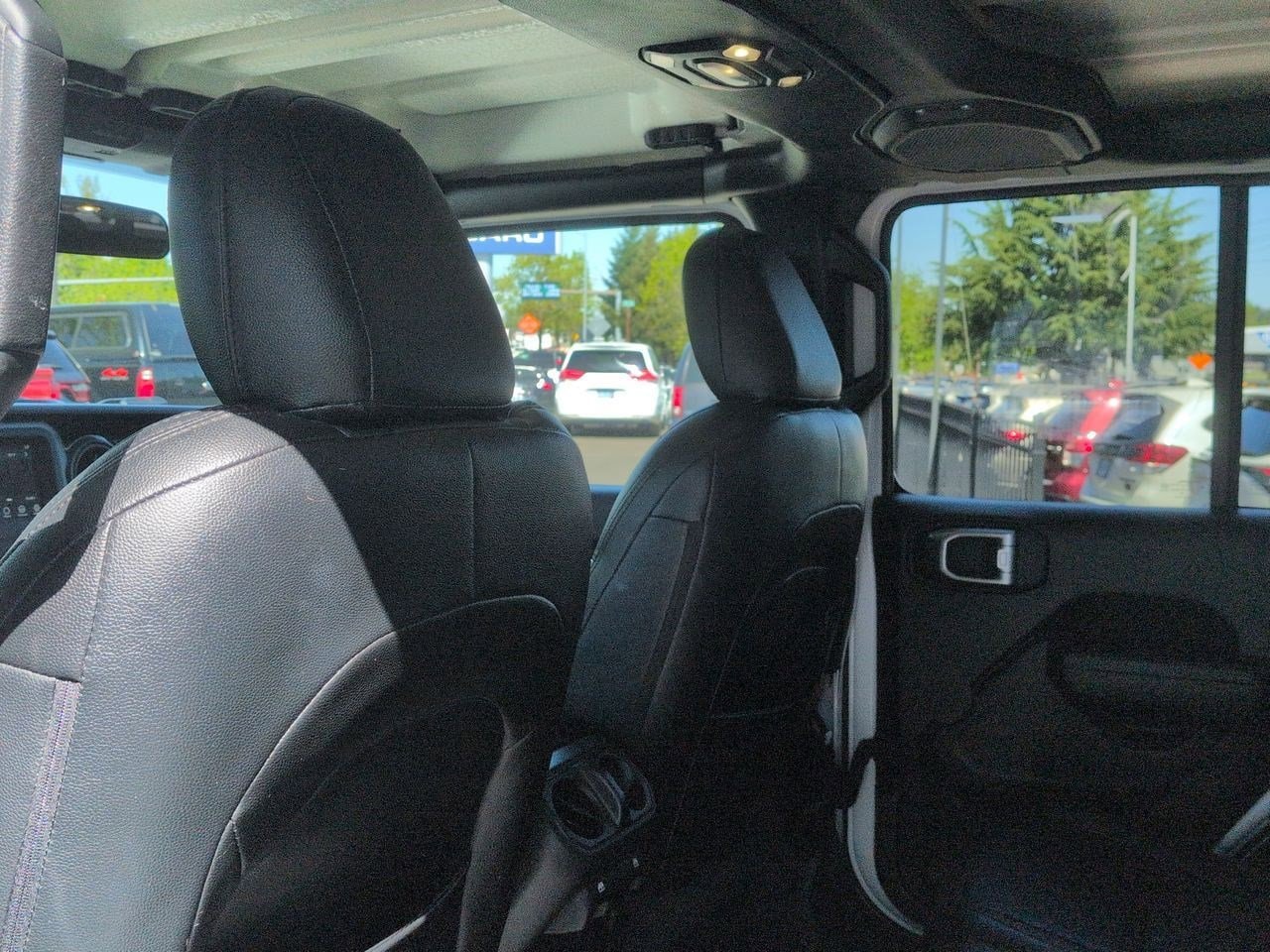 Thumbnail: 2022 Jeep Gladiator - 17