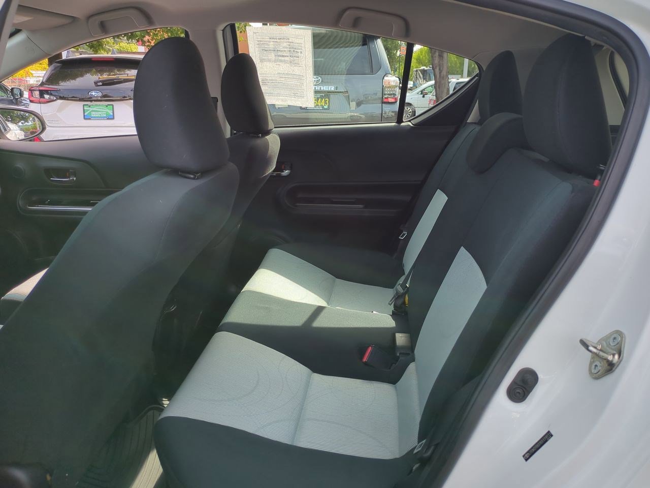 Thumbnail: 2016 Toyota Prius c - 19