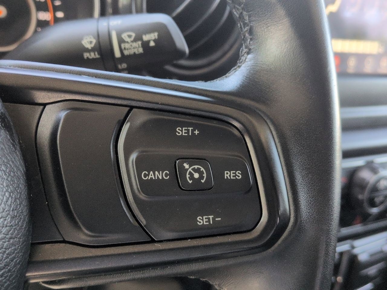 Thumbnail: 2022 Jeep Gladiator - 23