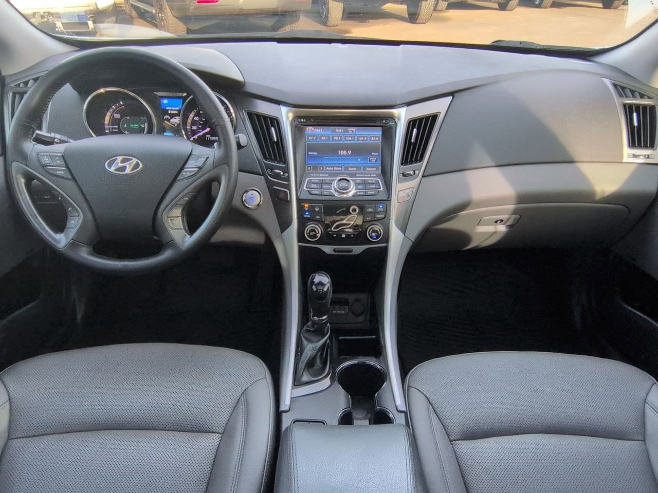 Thumbnail: 2015 Hyundai Sonata - 16