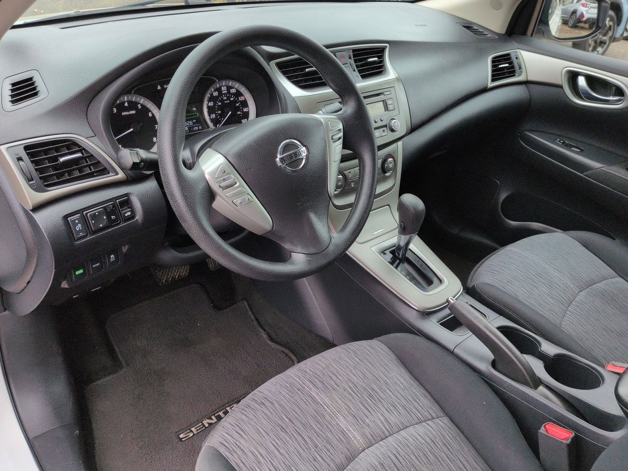 Thumbnail: 2014 Nissan Sentra - 10