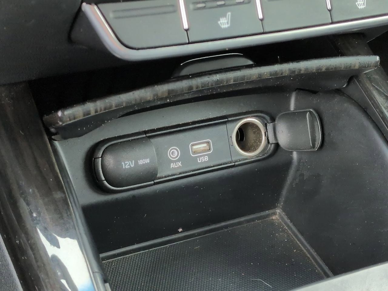 Thumbnail: 2019 Kia Sorento - 31