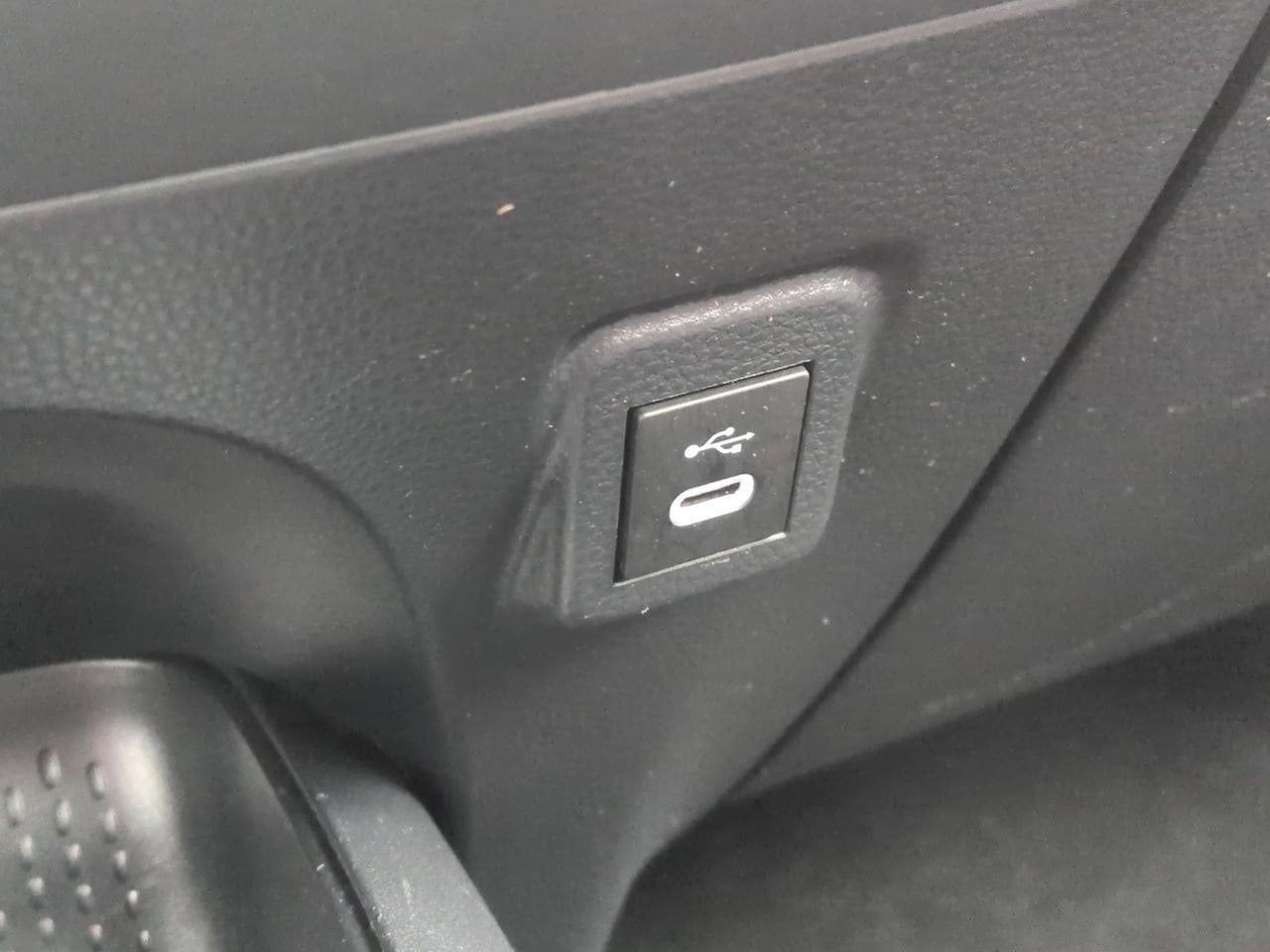 Thumbnail: 2023 Toyota Corolla - 32