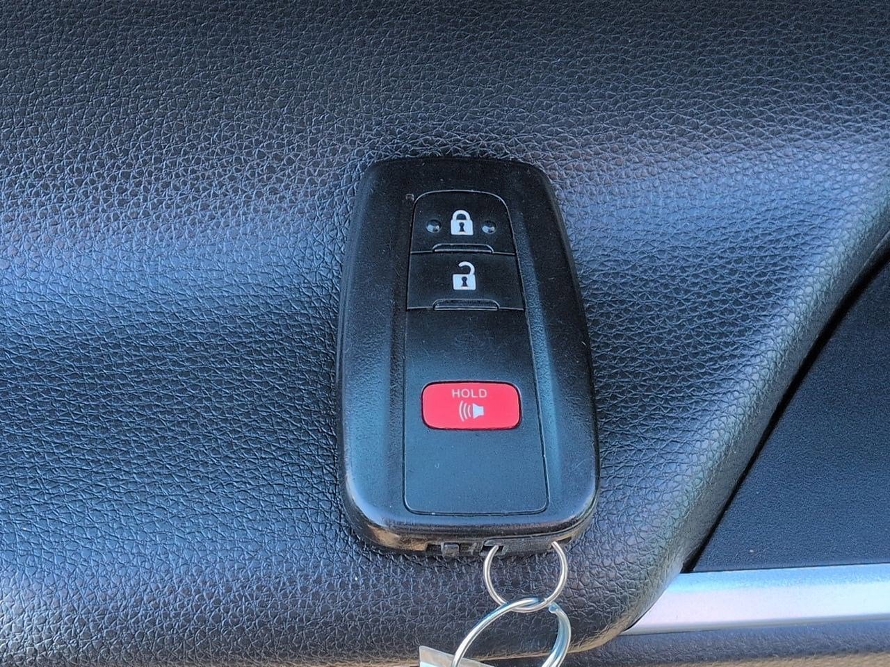 Thumbnail: 2021 Toyota RAV4 - 37