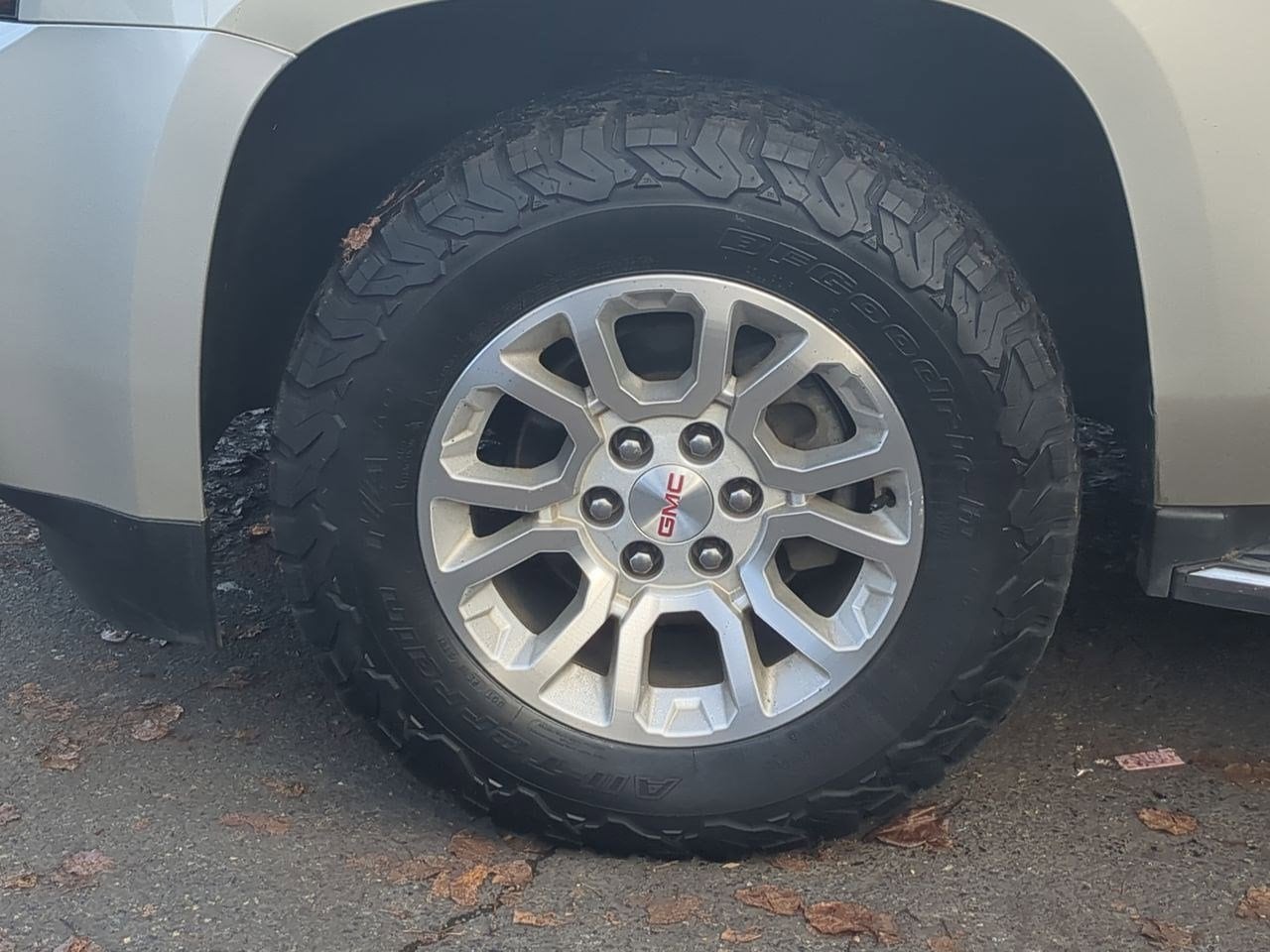 Thumbnail: 2017 GMC Yukon XL - 14