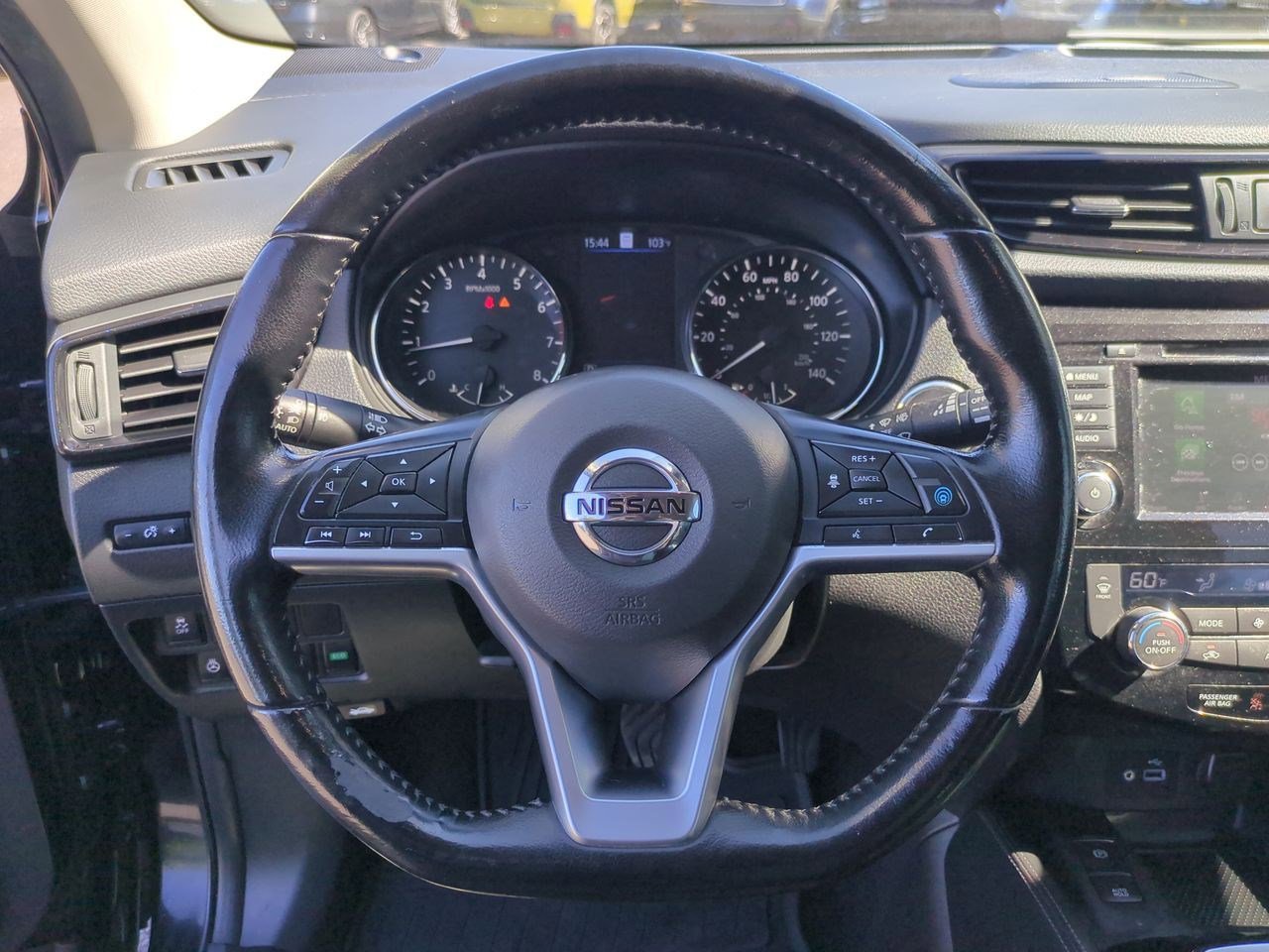 Thumbnail: 2020 Nissan Rogue Sport - 24