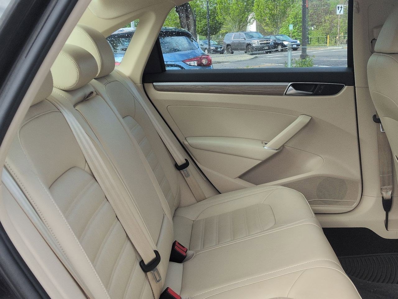 Thumbnail: 2017 Volkswagen Passat - 22